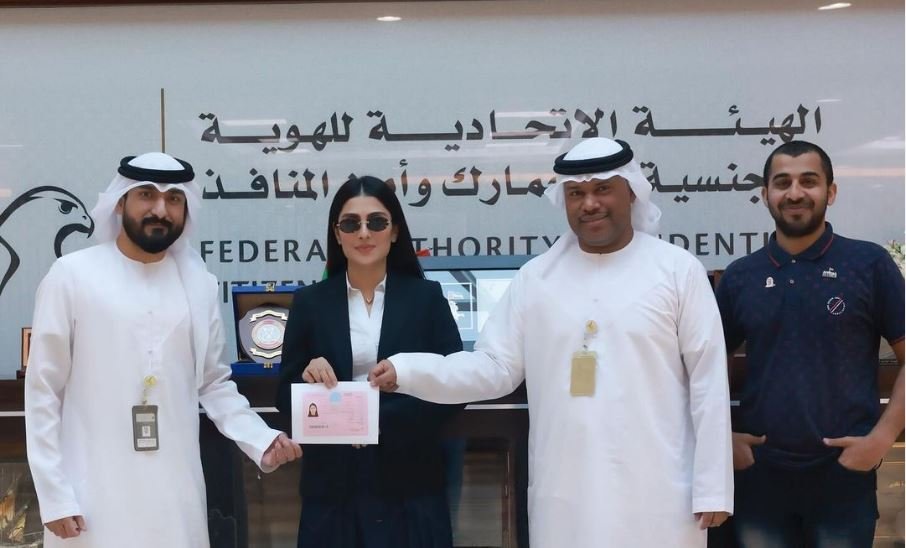 Ayeza Khan honored with UAE Golden Visa